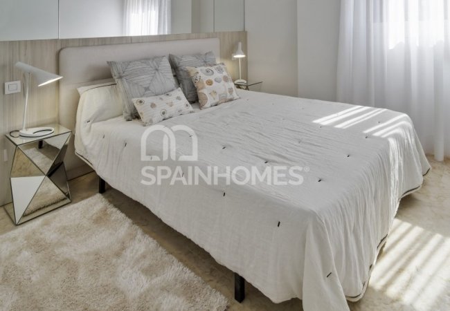 Alicante’de Modern Tasarımlı 2 ve 3 Yatak Odalı Daireler