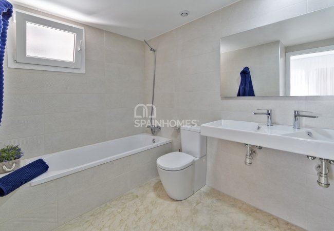 Alicante’de Modern Tasarımlı 2 ve 3 Yatak Odalı Daireler