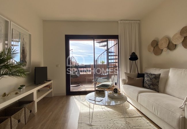 Benalmádena'da Golf Sahalarına Yakın Kaliteli İç Tasarımlı Daireler 18