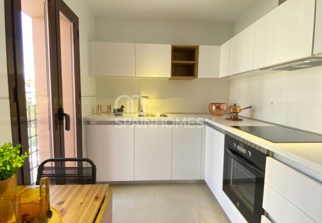 Benalmádena'da Golf Sahalarına Yakın Kaliteli İç Tasarımlı Daireler 25