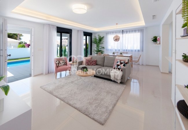 Benijófar Özel Havuzlu ve Bahçeli Çağdaş Villa 5