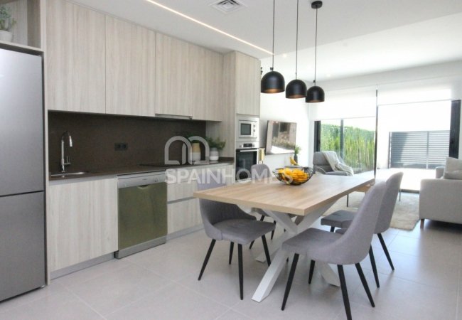 Modern Turnkey Villas with Private Pool and Solarium in Benijófar 8