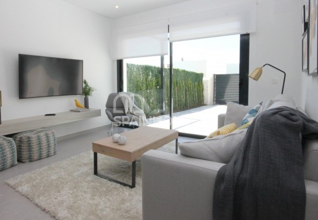 Modern Turnkey Villas with Private Pool and Solarium in Benijófar 5