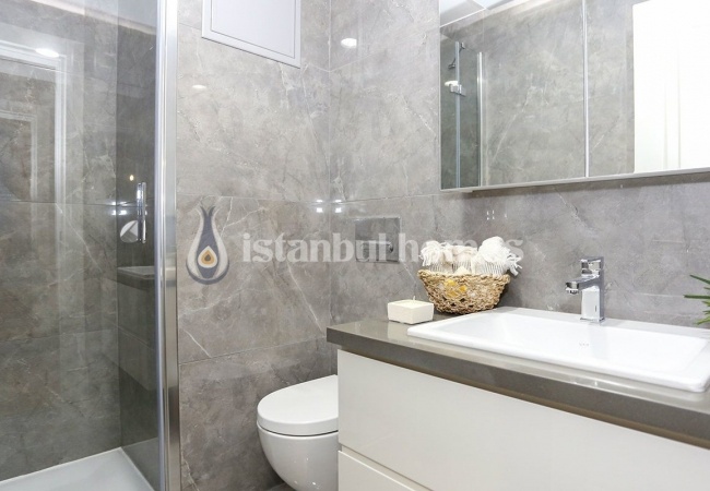 Immobilier Central Près De L'autoroute E-5 À Zeytinburnu Istanbul 17