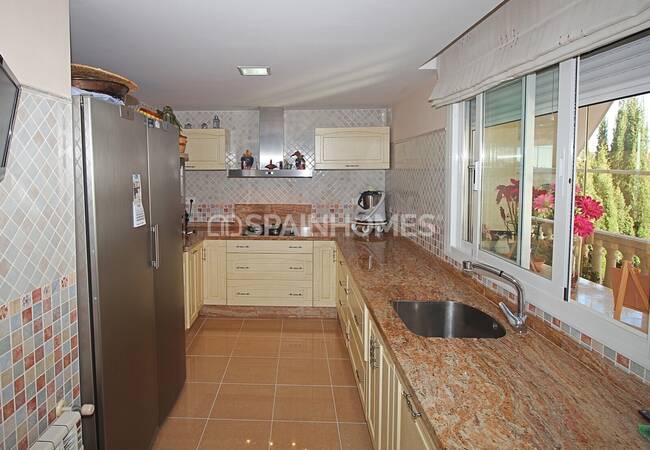 Benalmadena'da Avantajlı ve Yüksek Konumda Müstakil Villa 16