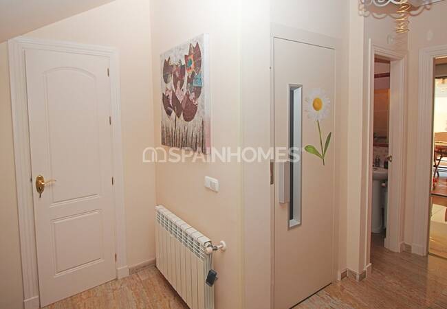 Benalmadena'da Avantajlı ve Yüksek Konumda Müstakil Villa 20