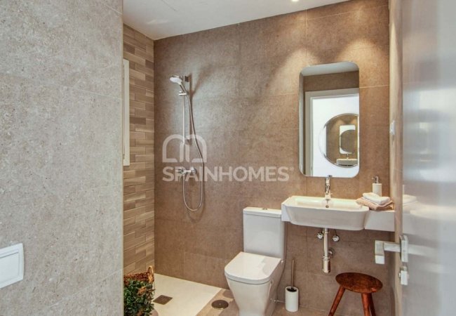 Benalmádena'da Sahile Yakın Lüks Evler 21