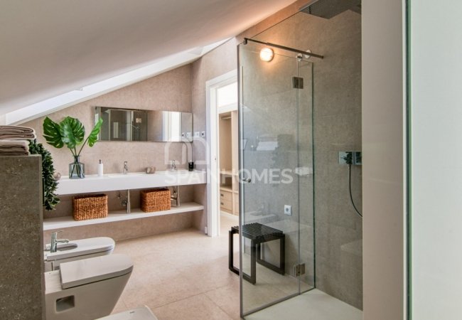 Benalmádena'da Sahile Yakın Lüks Evler 23