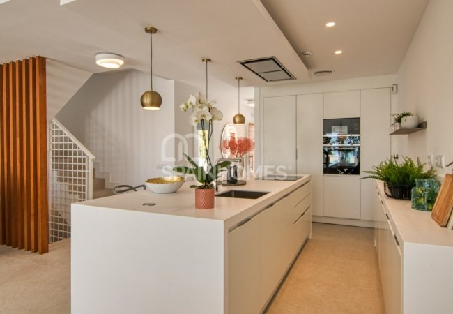 Benalmádena'da Sahile Yakın Lüks Evler 38