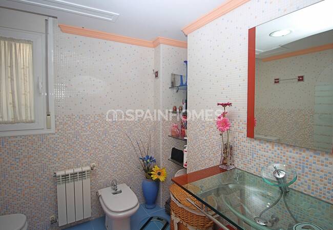 Benalmadena'da Avantajlı ve Yüksek Konumda Müstakil Villa 40