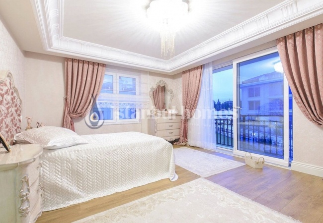 Specially Decorated Buyukcekmece Villas Overlooking Buyukcekmece Lake 21