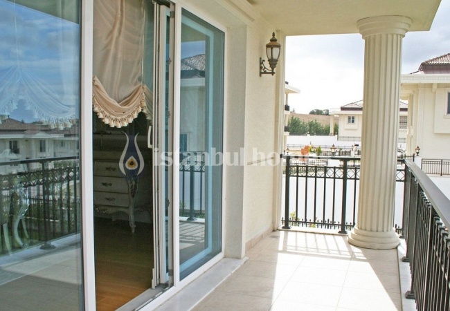 Specially Decorated Buyukcekmece Villas Overlooking Buyukcekmece Lake 33