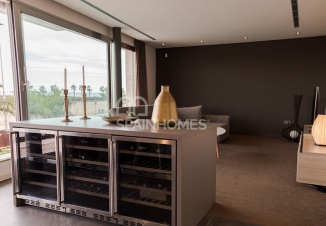 Alicante’de Panoramik Deniz Manzaralı Müstakil Villa 25