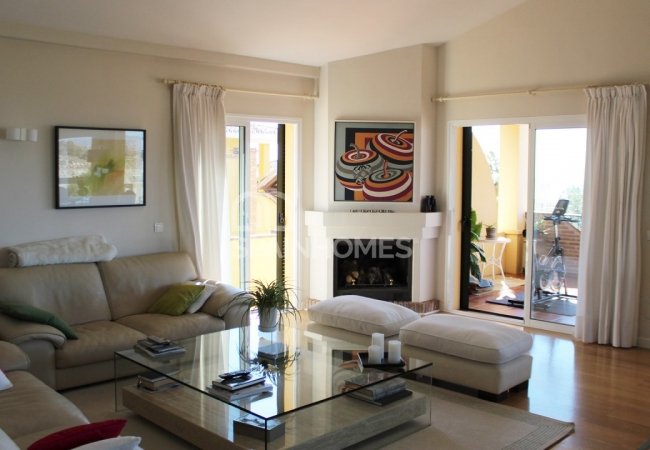 Benalmádena'da Panoramik Deniz Manzaralı Villa 21