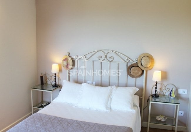 Benalmádena'da Panoramik Deniz Manzaralı Villa 31