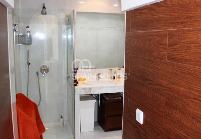 Benalmádena'da Panoramik Deniz Manzaralı Villa 40