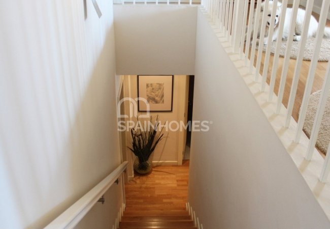 Benalmádena'da Panoramik Deniz Manzaralı Villa 44