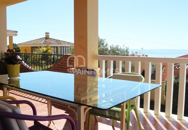 Benalmádena'da Panoramik Deniz Manzaralı Villa 45