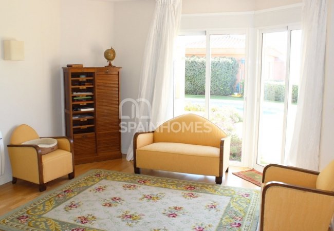 Benalmádena'da Panoramik Deniz Manzaralı Villa 26