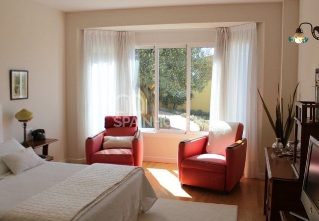 Benalmádena'da Panoramik Deniz Manzaralı Villa 27