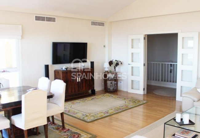 Benalmádena'da Panoramik Deniz Manzaralı Villa 20