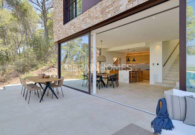 Sea-view Houses with Near the Beach in Begur Girona 19