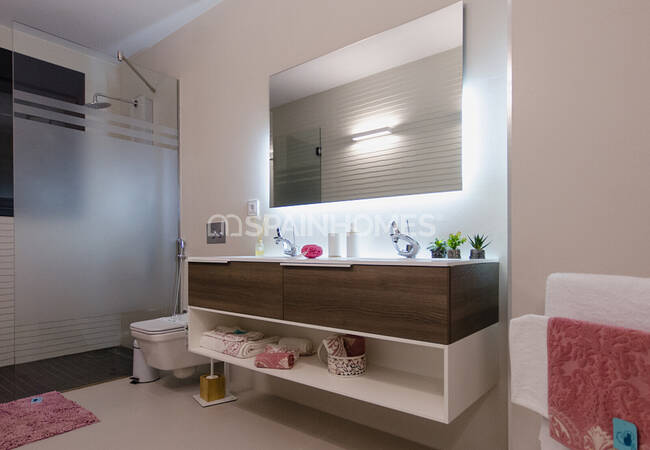Excellent Villas with a Private Garden and Swimming Pool in Orihuela
