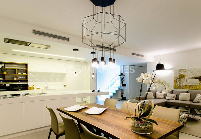 Excellent Villas with a Private Garden and Swimming Pool in Orihuela