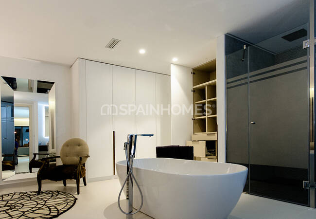 Excellent Villas with a Private Garden and Swimming Pool in Orihuela