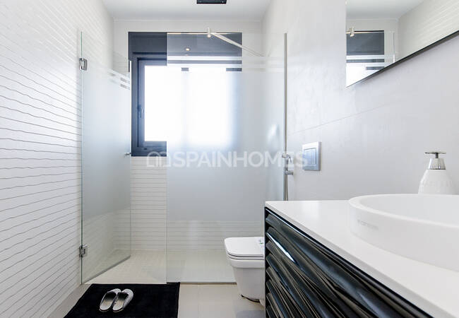 Excellent Villas with a Private Garden and Swimming Pool in Orihuela