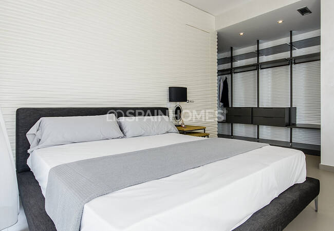Excellent Villas with a Private Garden and Swimming Pool in Orihuela