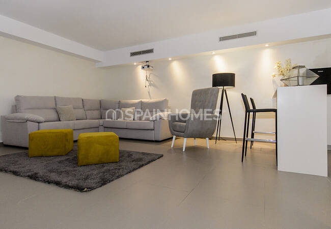Excellent Villas with a Private Garden and Swimming Pool in Orihuela