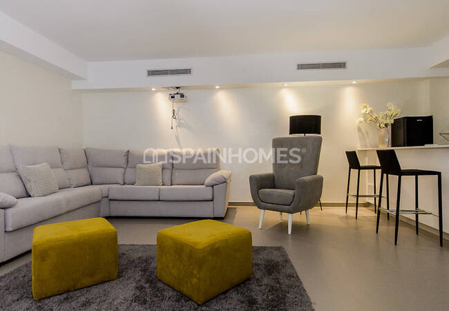 Excellent Villas with a Private Garden and Swimming Pool in Orihuela
