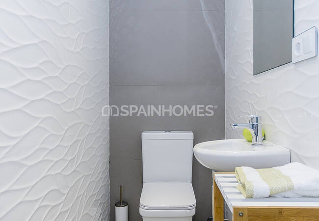 Excellent Villas with a Private Garden and Swimming Pool in Orihuela