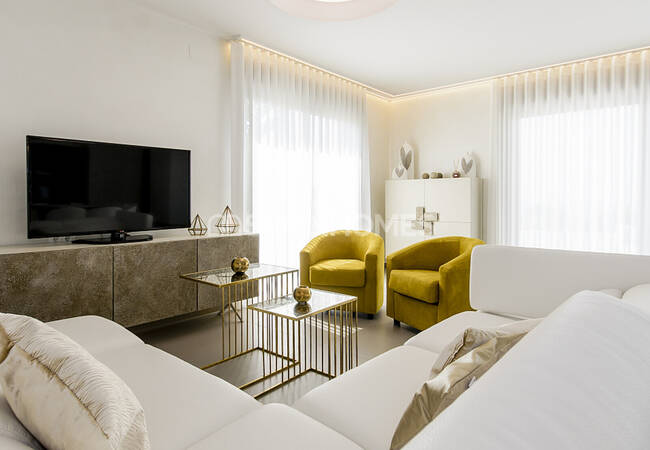 Excellent Villas with a Private Garden and Swimming Pool in Orihuela