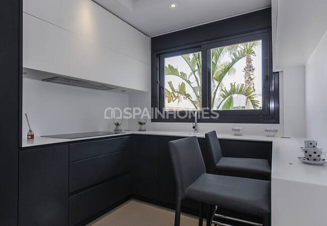 Excellent Villas with a Private Garden and Swimming Pool in Orihuela