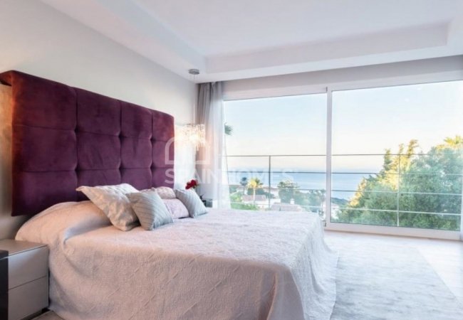 Exclusive Villa with High Quality Finishes in Costa Del Sol