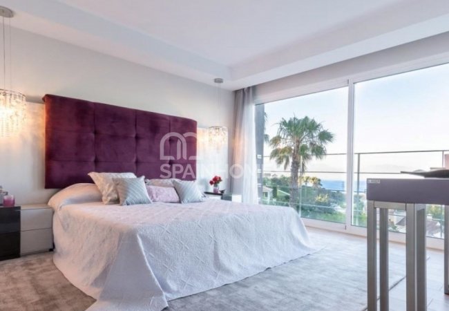 Exclusive Villa with High Quality Finishes in Costa Del Sol
