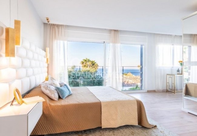 Exclusive Villa with High Quality Finishes in Costa Del Sol