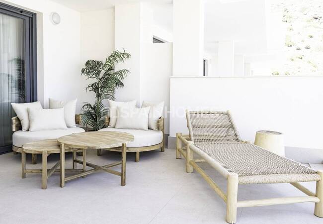 Luxurious Beach Front Apartments in a Unique Location in Almunecar 9