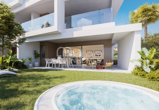 Torrox Málaga'da Modern Tasarımlı Deniz Manzaralı Daireler 12