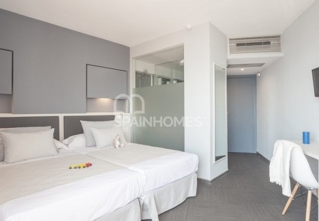 Rental Income Guaranteed Beachfront Hotel Room in Fuengirola 7