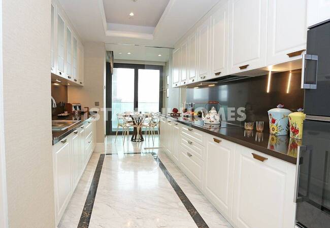 Zeytinburnu'nda Özel Marina ve Deniz Manzaralı Daireler 21