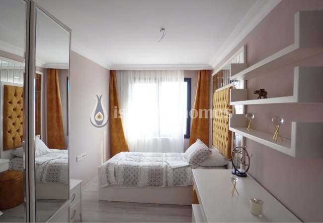 ملک نوساز با چشم انداز دریا در استانبول، بیلیکدوزو 20