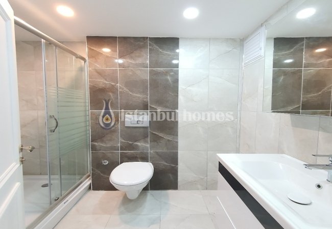 ملک نوساز با چشم انداز دریا در استانبول، بیلیکدوزو 21