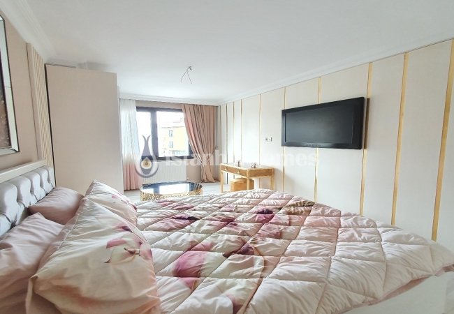 ملک نوساز با چشم انداز دریا در استانبول، بیلیکدوزو 22