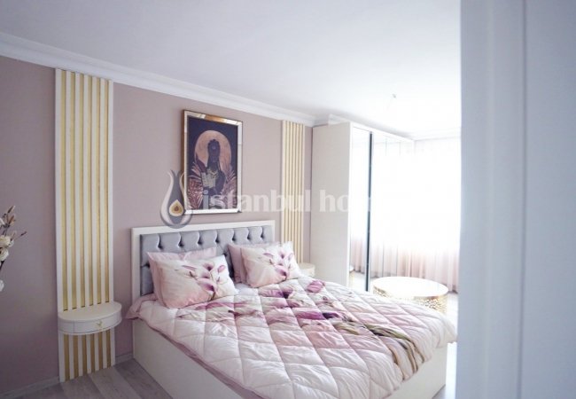 ملک نوساز با چشم انداز دریا در استانبول، بیلیکدوزو 23