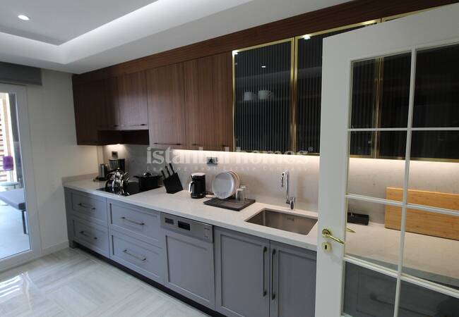 آپارتمان های خیره کننده با نمای بسیار زیبای دریا در بویوک چکمجه استانبول 10