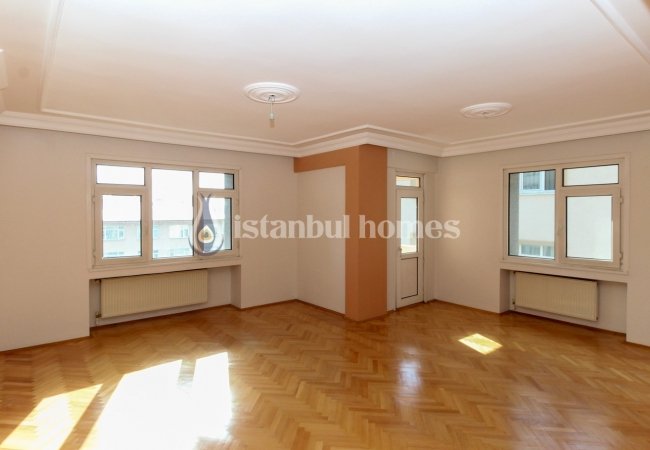 Квартира Рядом с Торговыми Центрами в Районе Кадыкёй 4