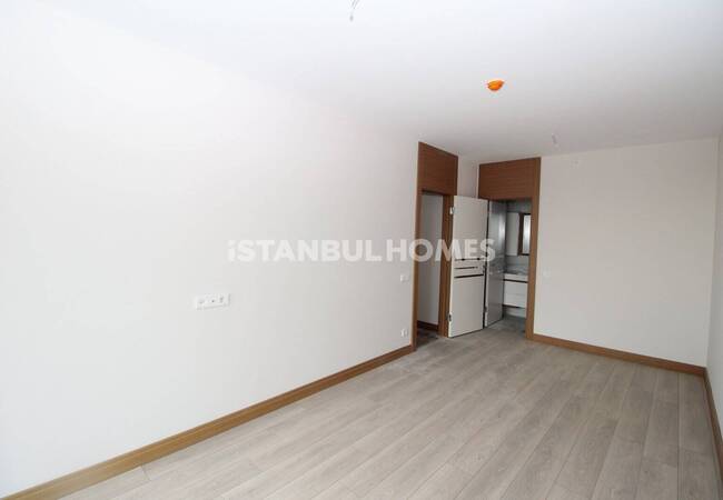 Kadıköy'de Metroya Yakın Site İçerisinde Şehir Manzaralı Daire 15